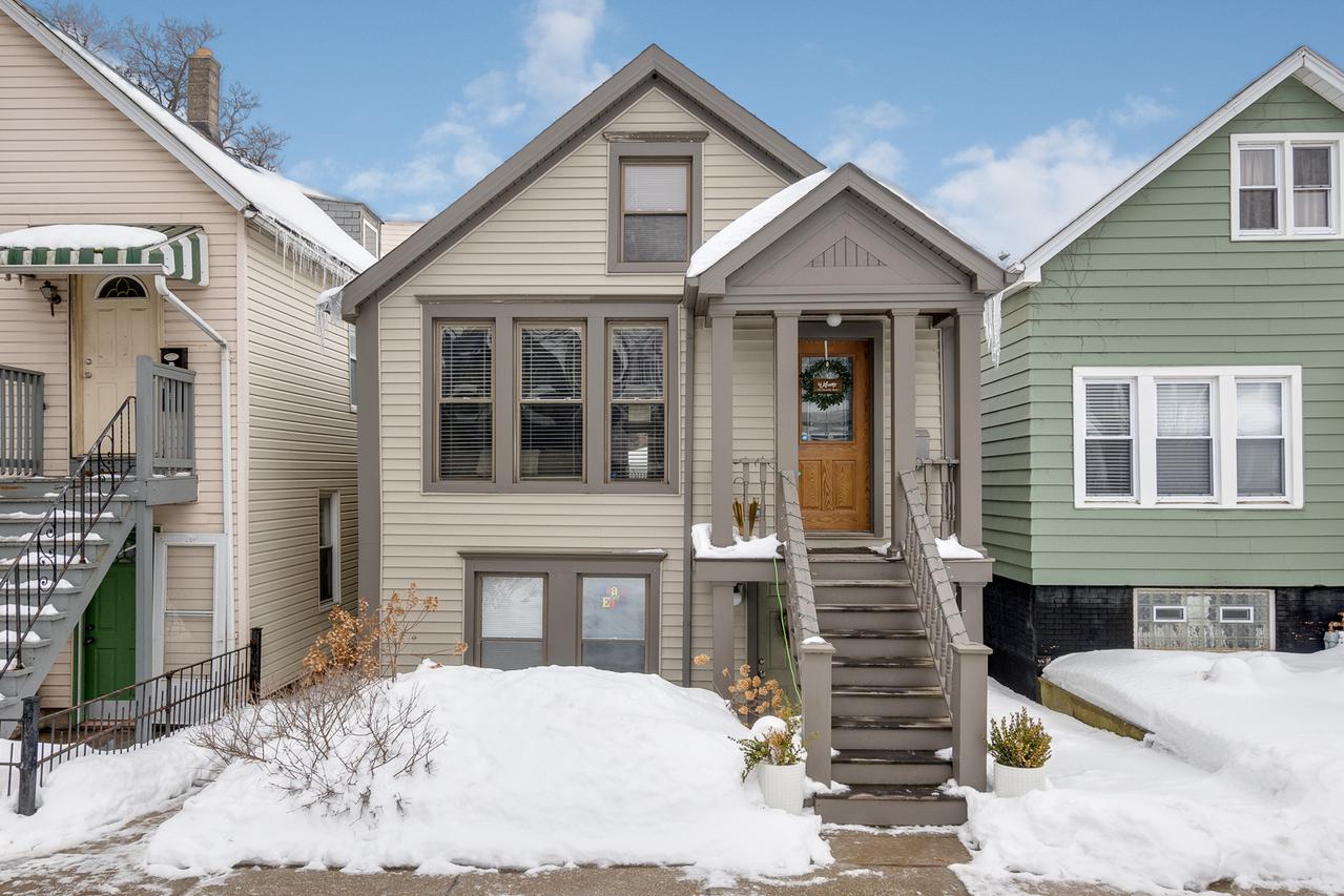 2423 W Fletcher St., Chicago, IL 60618