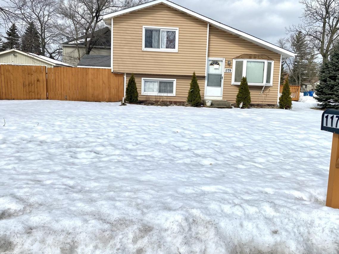 1179 W Wood St., Bensenville, IL 60106