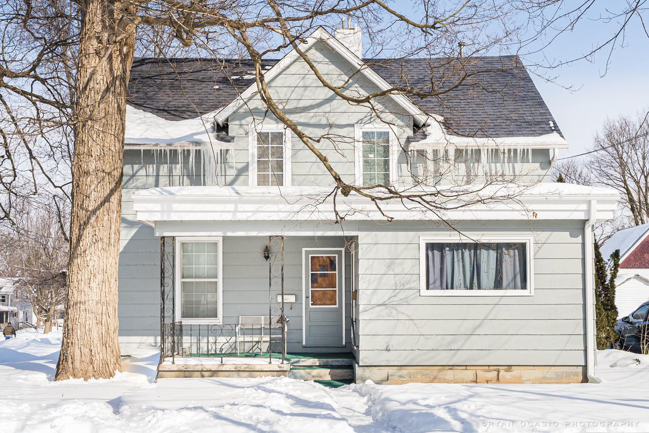 303 E High St., Sycamore, IL 60178