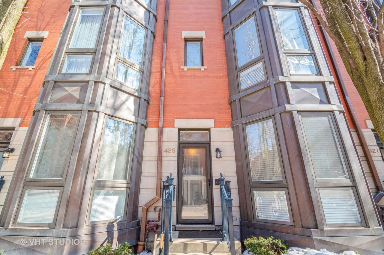425 N Clinton St., Chicago, IL 60654