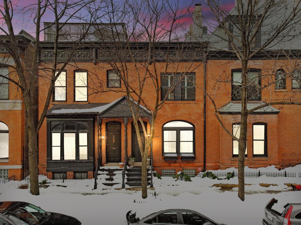 204 W St Paul Ave., Chicago, IL 60614