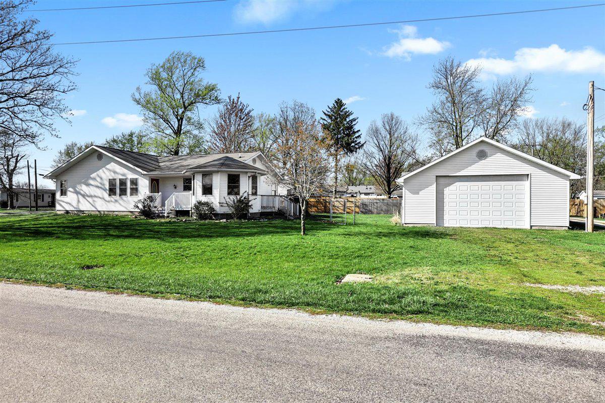 330 W Birch Ave., Atwood, IL 61913
