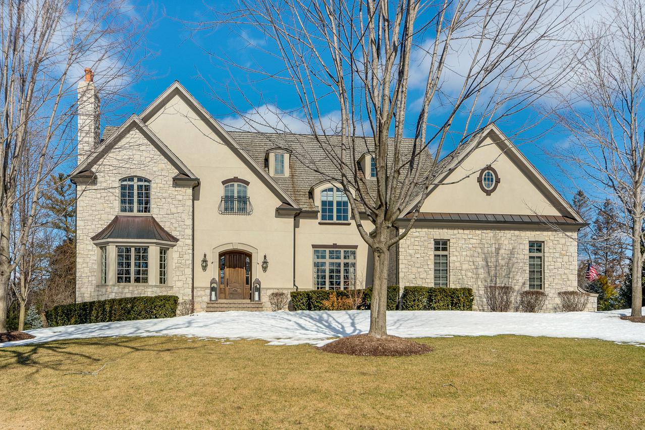 159 N Wynstone Dr., North Barrington, IL 60010