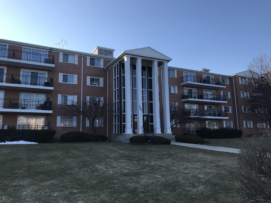 1060 N Farnsworth Ave. #1313, Aurora, IL 60505