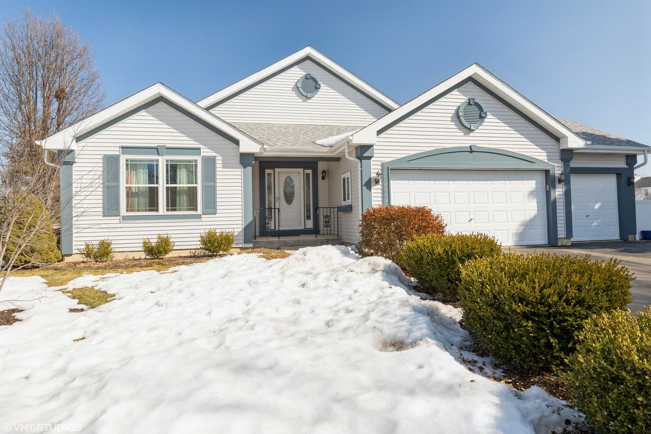 4002 Landings Ct., Mchenry, IL 60050