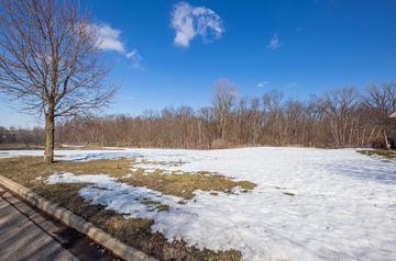 328 Poplar Dr., Yorkville, IL 60560