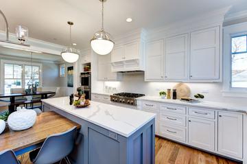 244 W Austin Ave., Libertyville, IL 60048