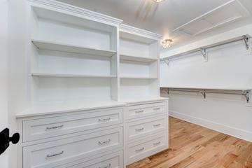 244 W Austin Ave., Libertyville, IL 60048