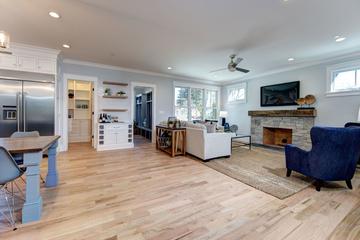 244 W Austin Ave., Libertyville, IL 60048