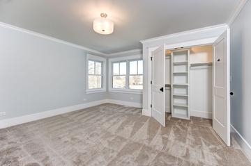 244 W Austin Ave., Libertyville, IL 60048