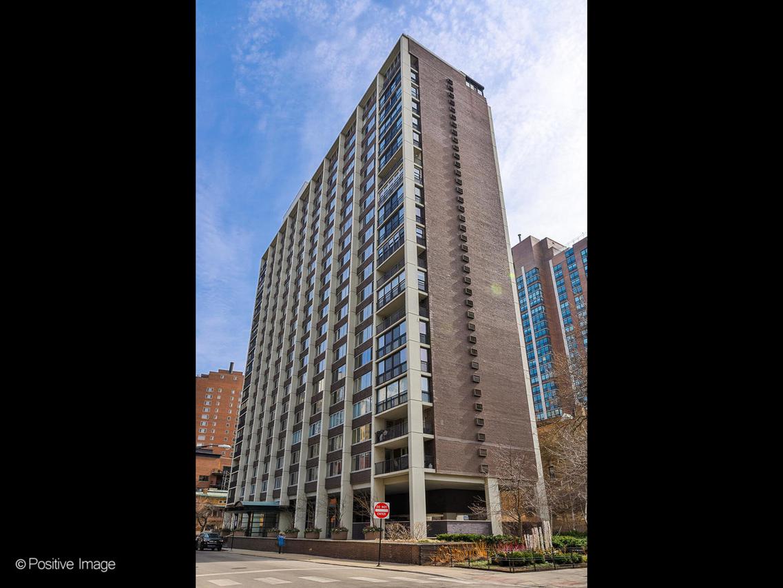 1 E Schiller St. #PHW23, Chicago, IL 60610