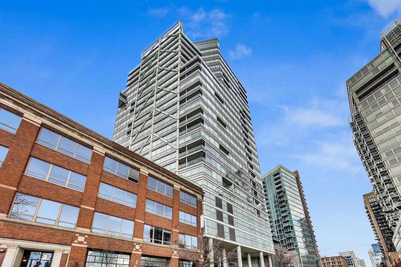 510 W Erie St. #603, Chicago, IL 60654