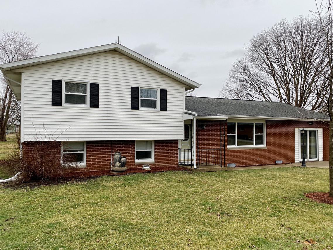 103 Cherry Dr., Fithian, IL 61844