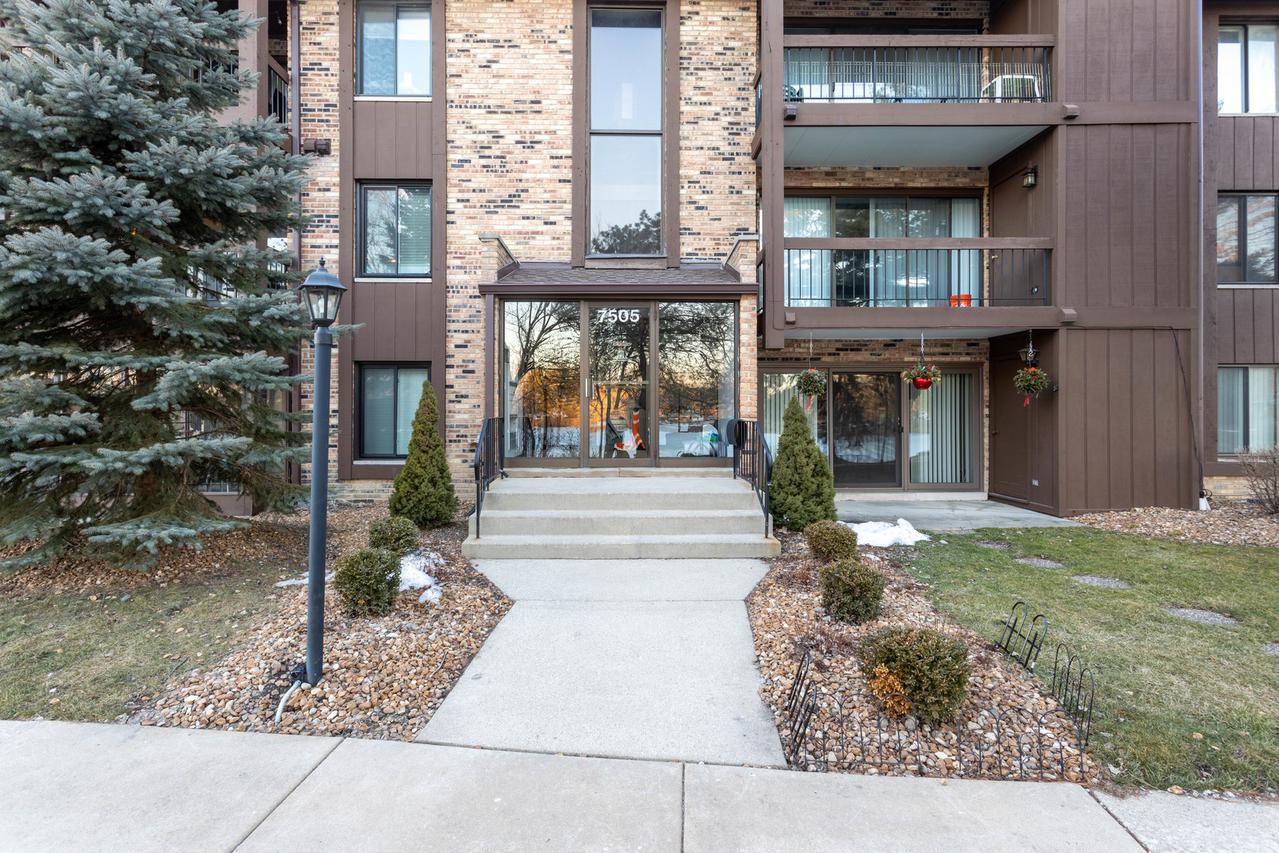 7505 175th St. #134, Tinley Park, IL 60477