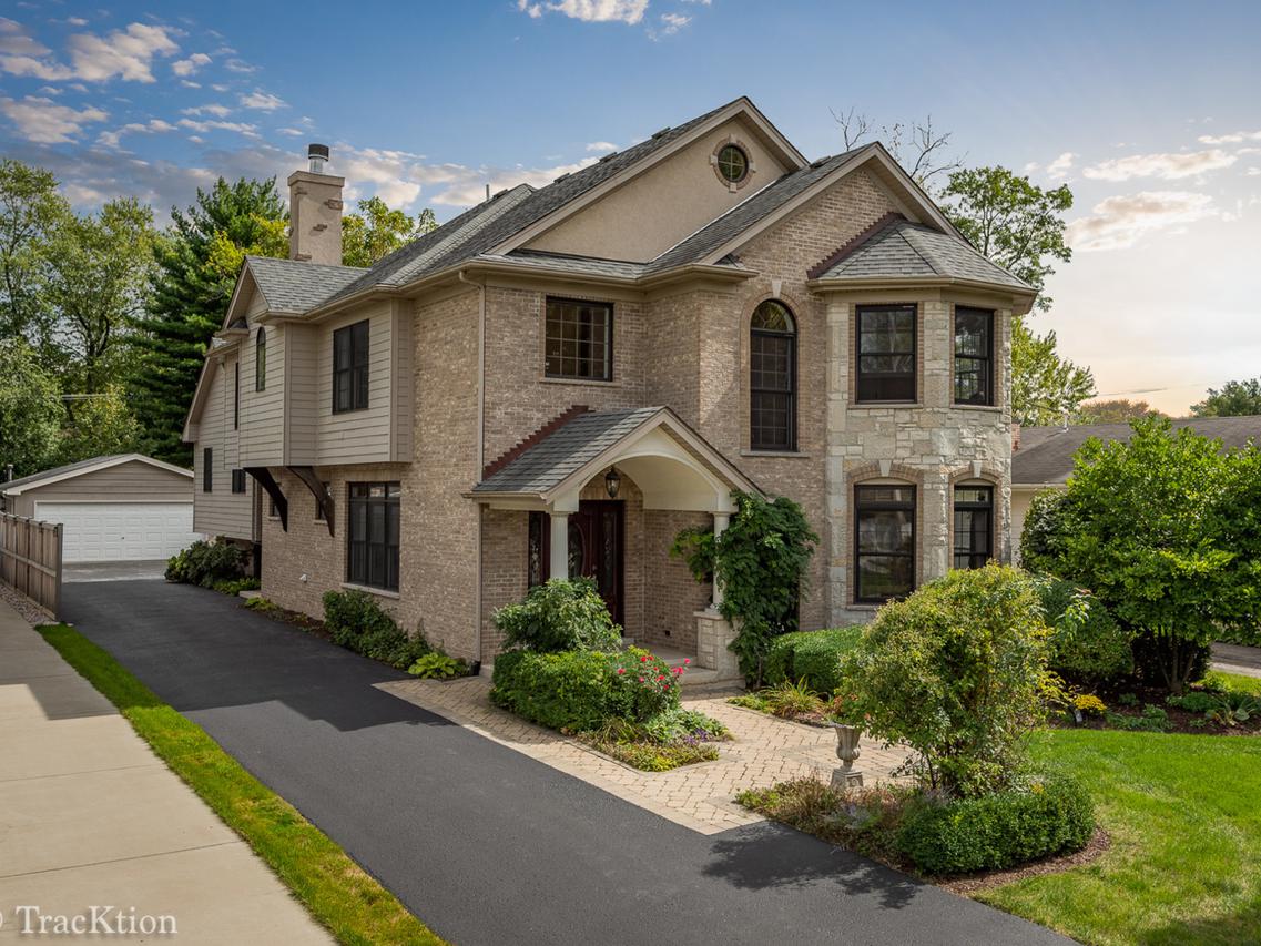 4229 Belle Aire Ln., Downers Grove, IL 60515