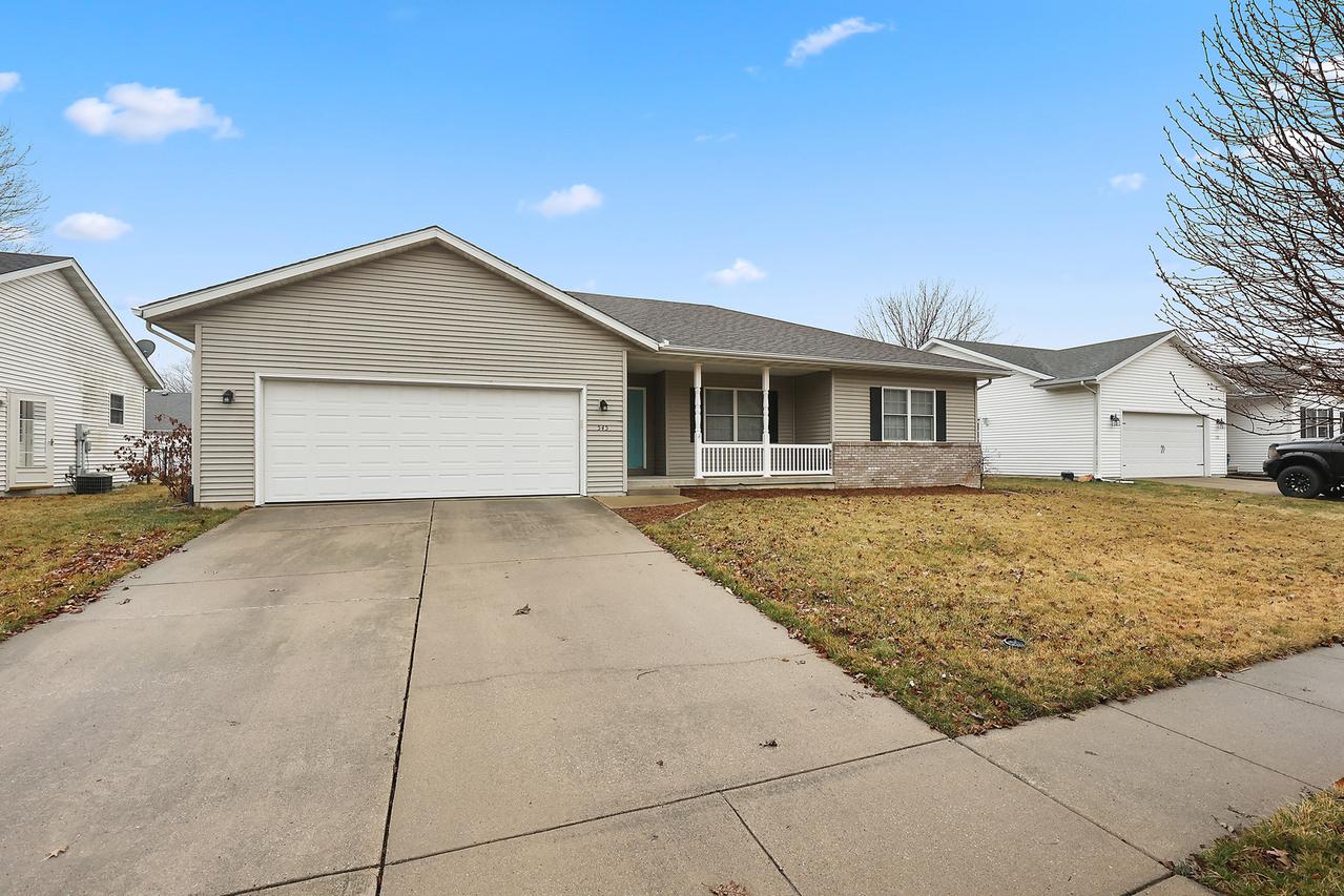 545 Jacobs Way, Forsyth, IL 62535