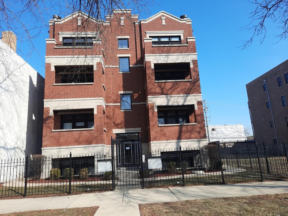 4041 S Michigan Ave. #4S, Chicago, IL 60653