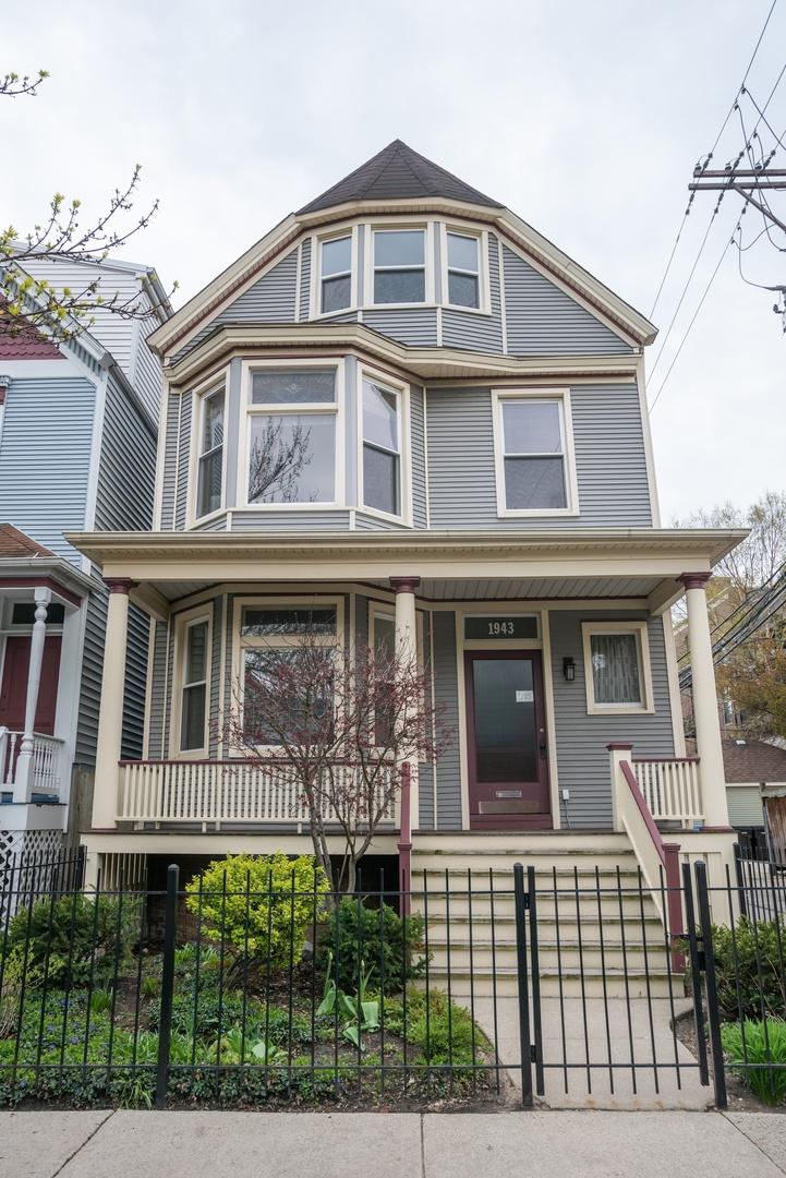 1943 W Belle Plaine Ave., Chicago, IL 60613