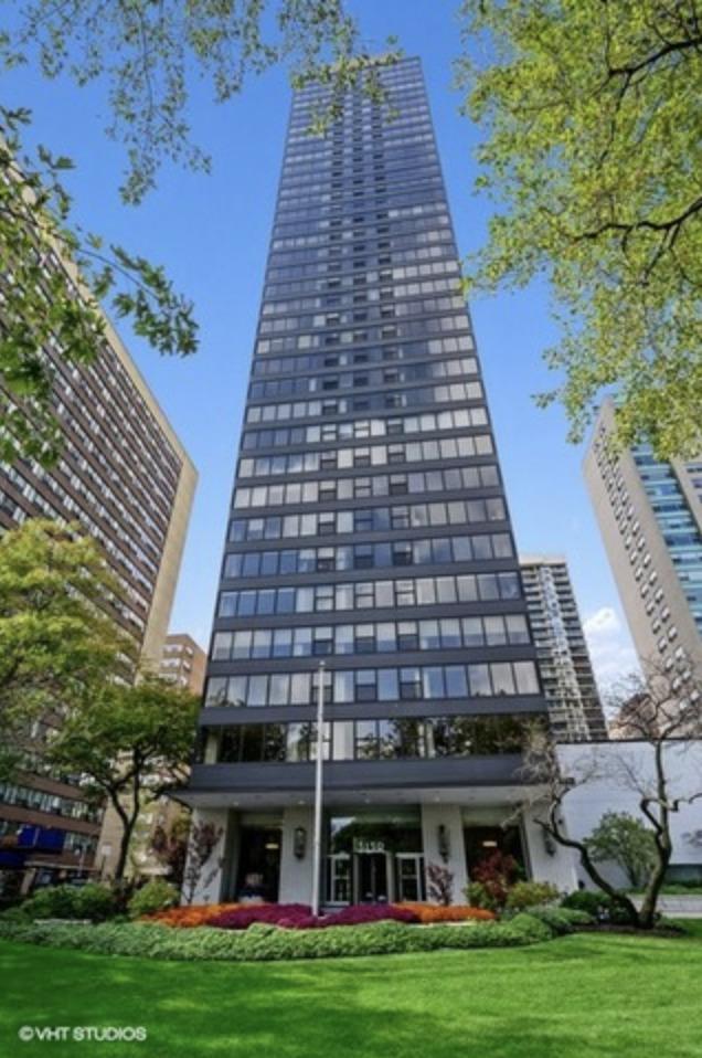 3150 N Lake Shore Dr. #15B, Chicago, IL 60657
