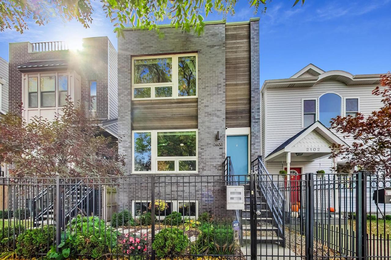 2100 N Bingham St., Chicago, IL 60647