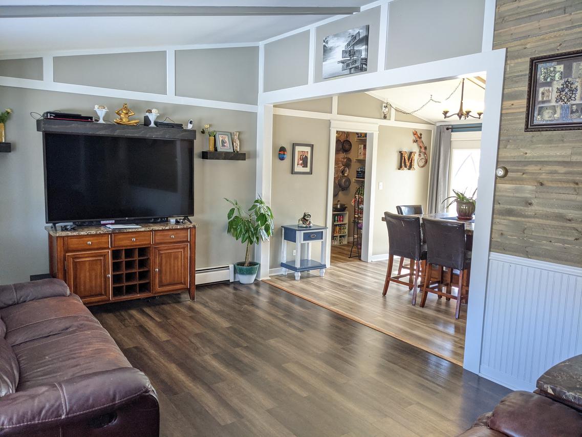 210 Ida St., Lena, IL 61048