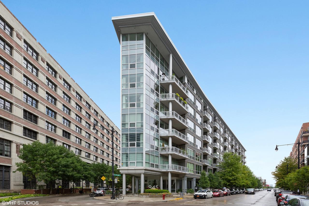 845 N Kingsbury St. #304, Chicago, IL 60610