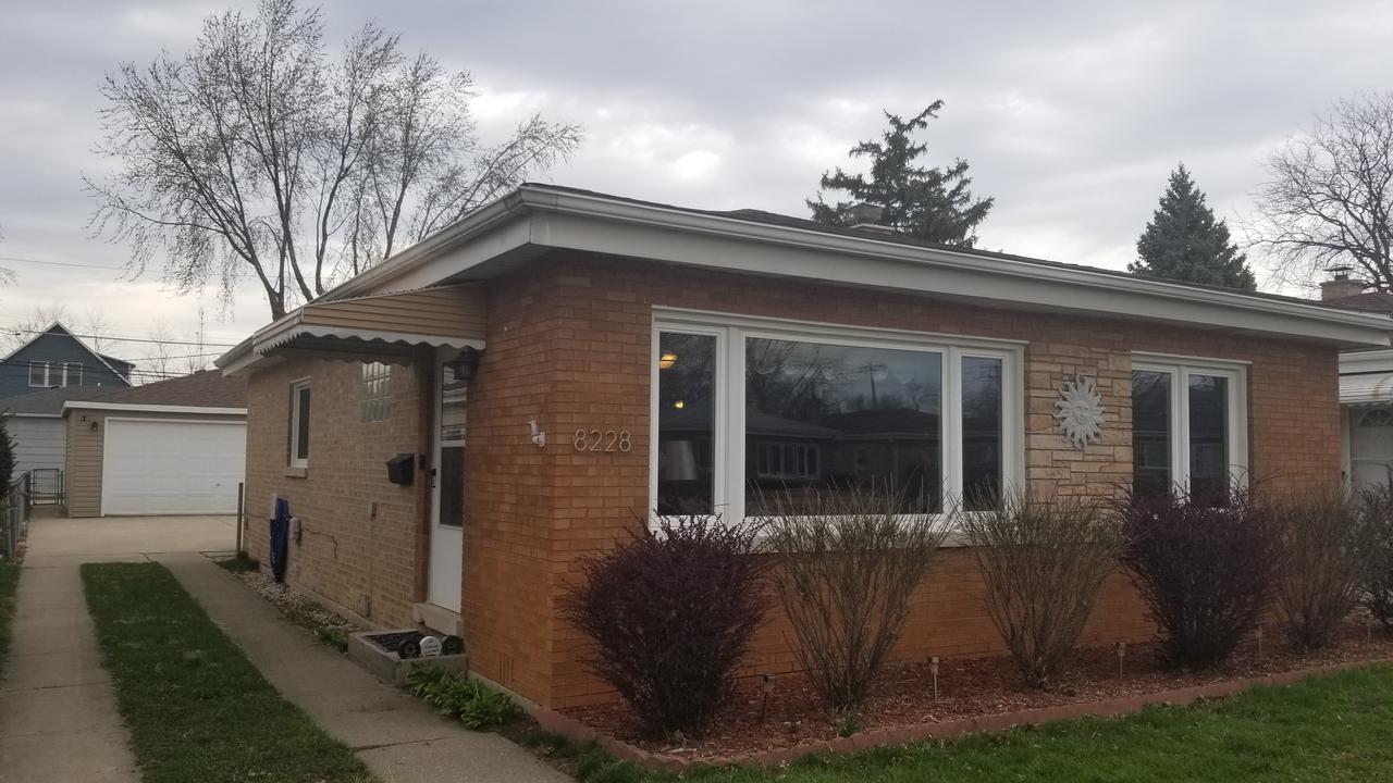8228 44th St., Lyons, IL 60534