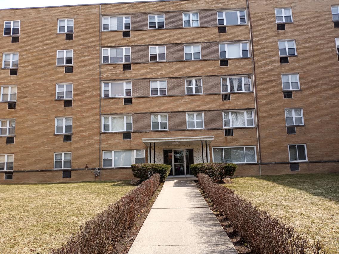 6161 N Hoyne Ave. #209, Chicago, IL 60659