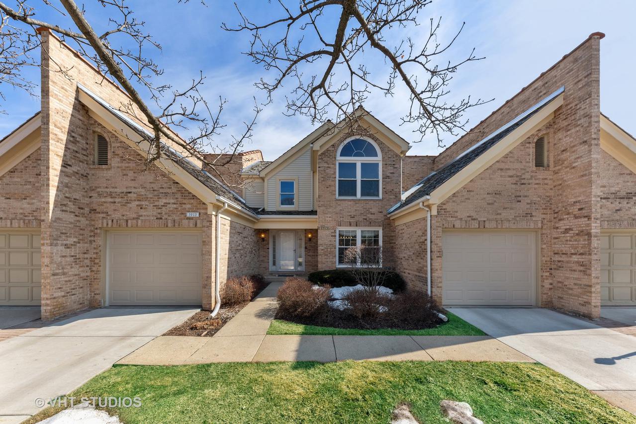 1913 W Ashbury Ln., Inverness, IL 60067