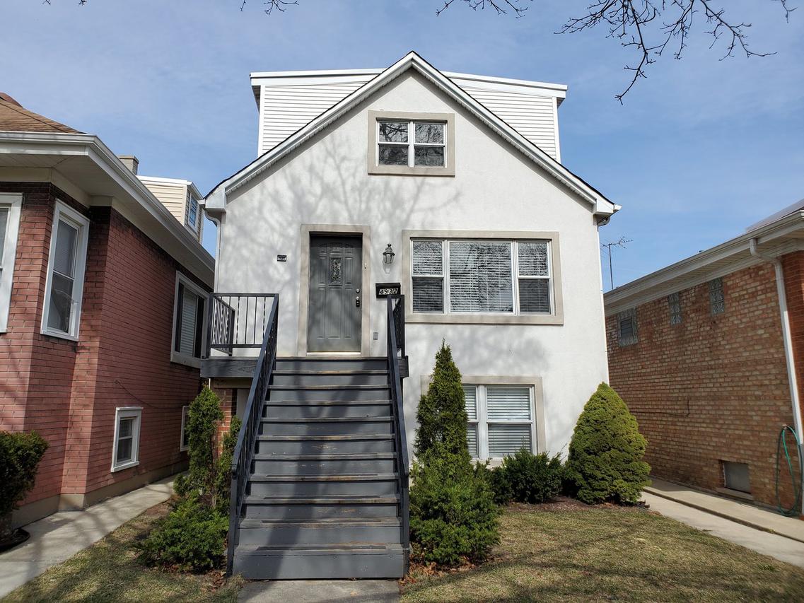 4932 W Melrose St., Chicago, IL 60641