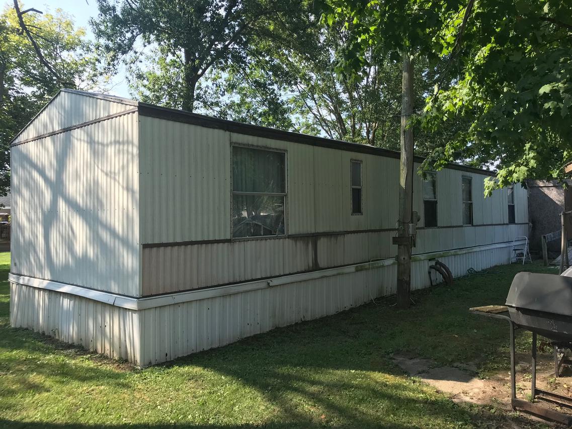 209 S Vermilion St., Indianola, IL 61850