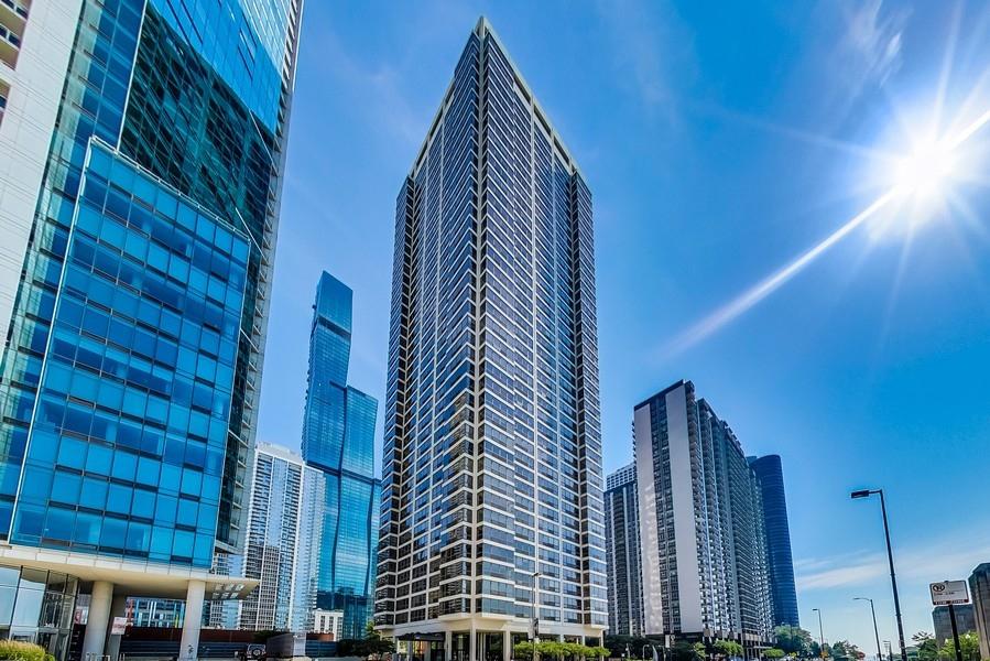 360 E Randolph St. #405, Chicago, IL 60601