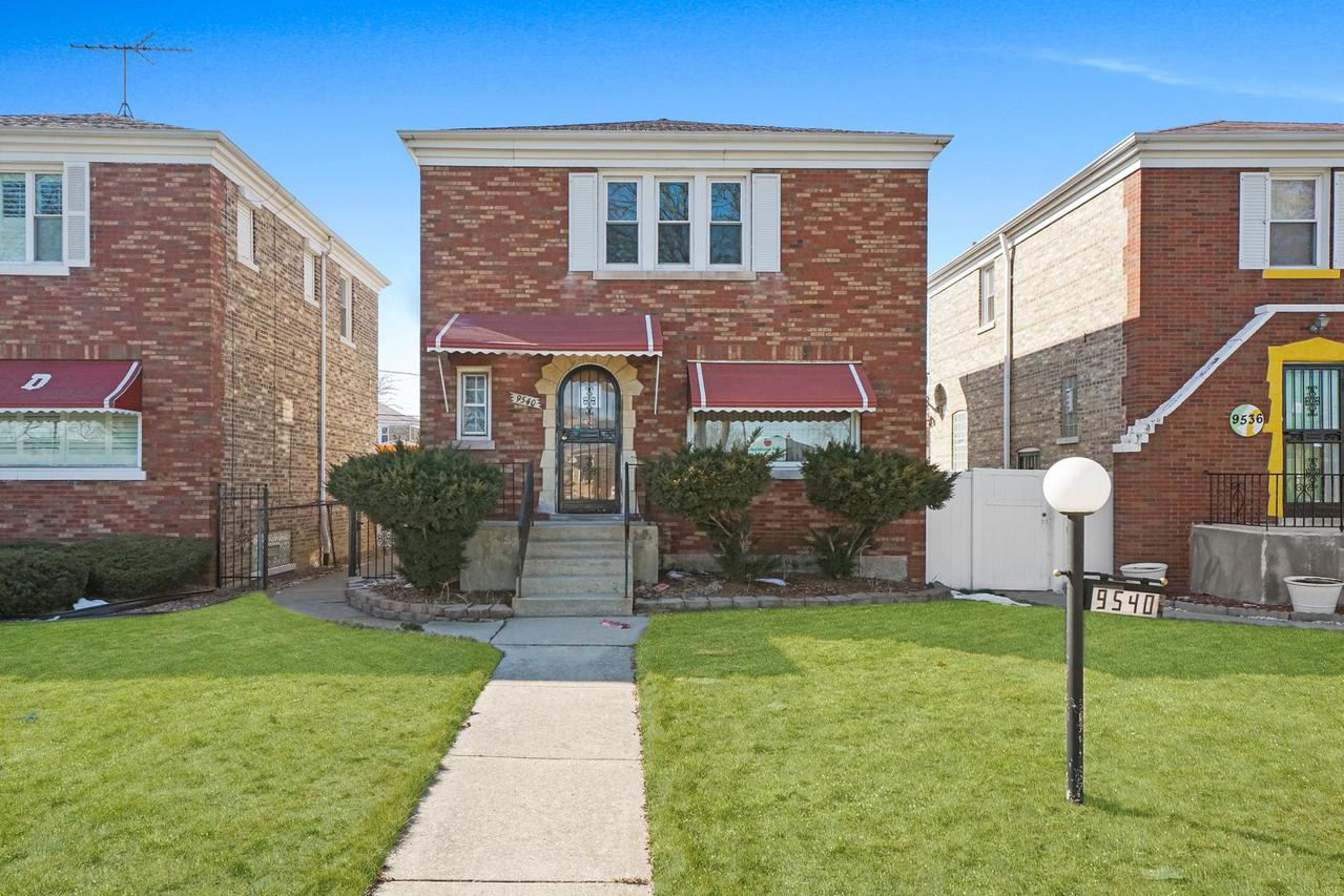 9540 S Lowe Ave., Chicago, IL 60628