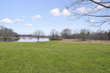 13 Pacer Tr., South Barrington, IL 60010