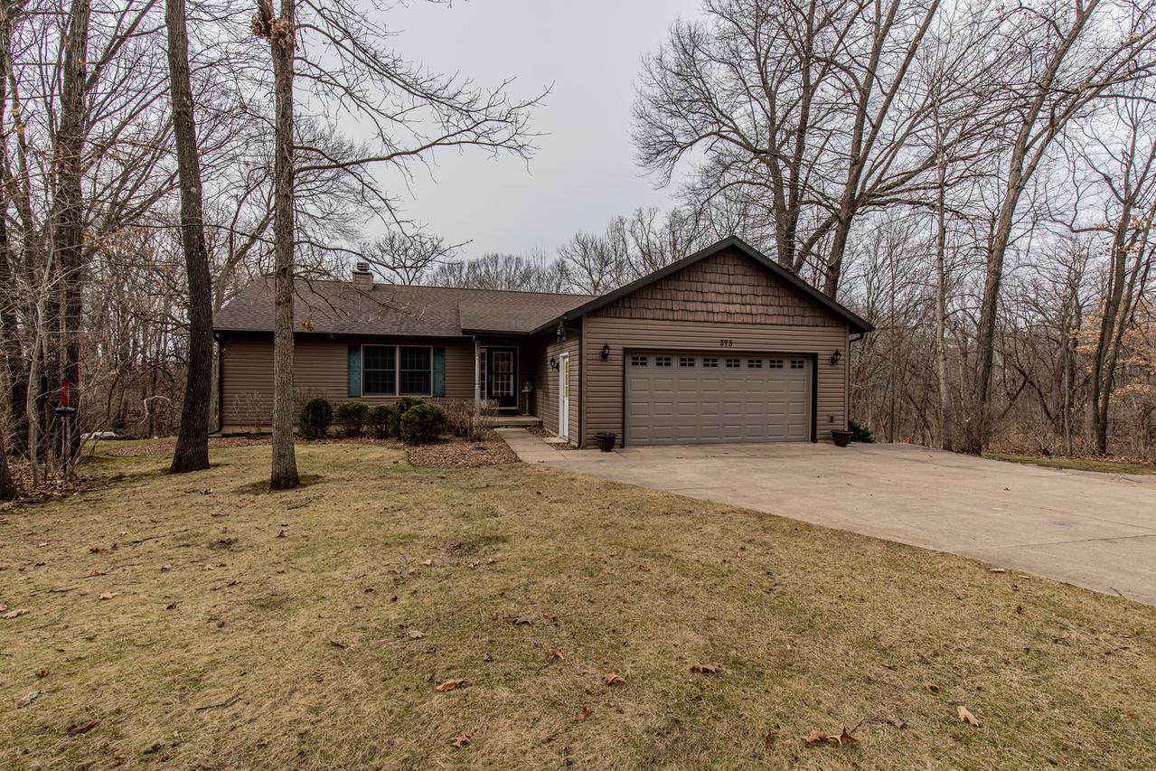 373 Lake Thunderbird Dr., Putnam, IL 61560