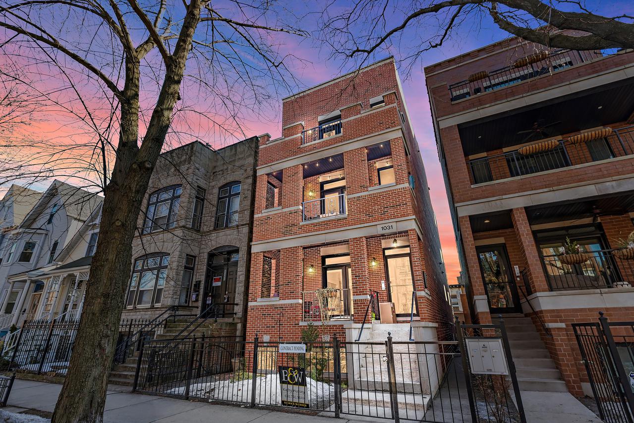 1031 W Newport Ave. #2, Chicago, IL 60657