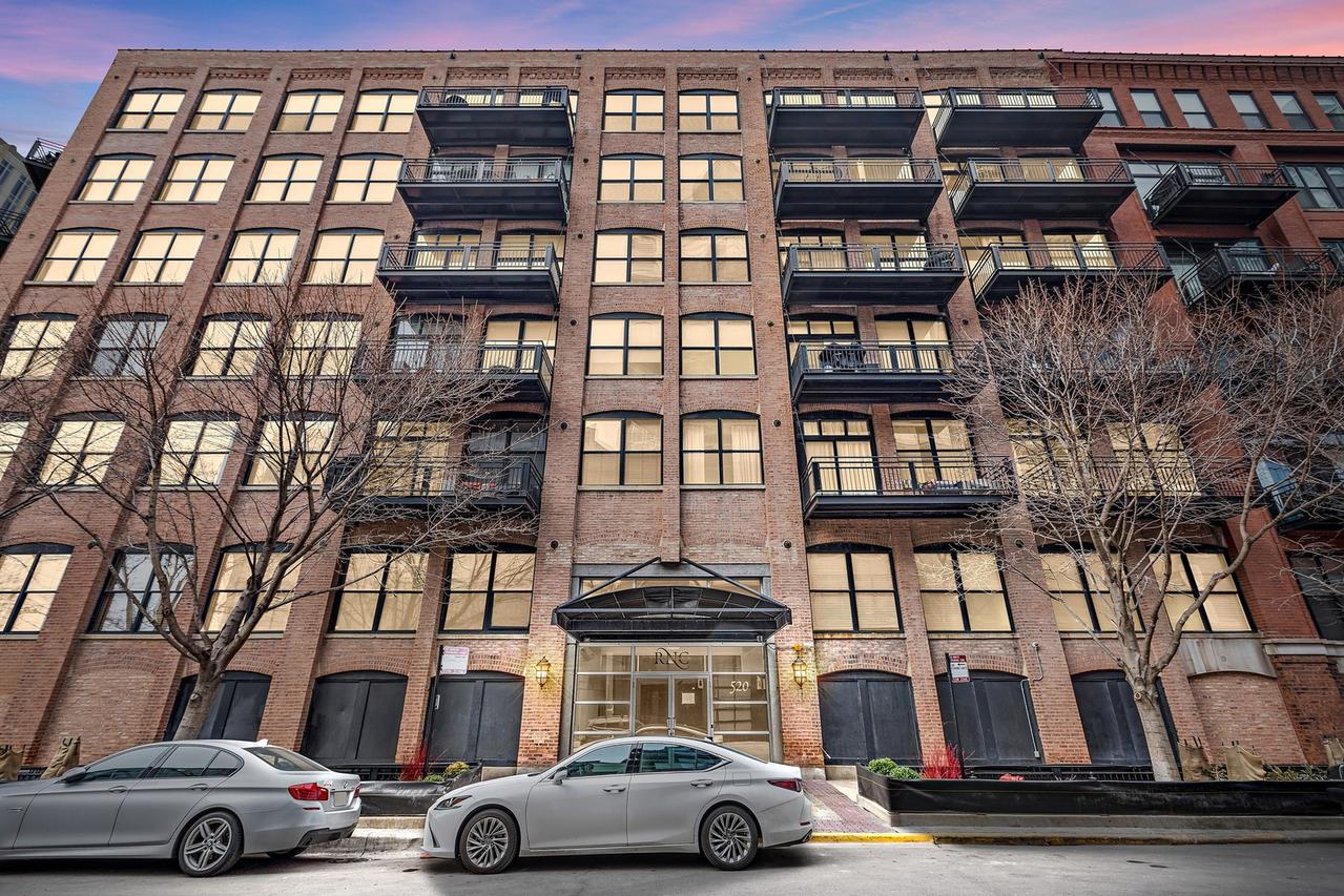 520 W Huron St. #308, Chicago, IL 60654