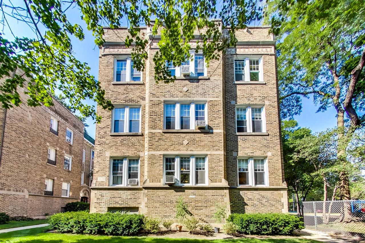 717 Reba Pl. #3S, Evanston, IL 60202