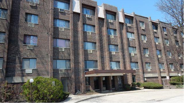 4624 N Commons Dr. #201, Chicago, IL 60656