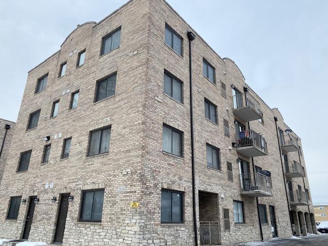7316 40th St. #4C, Lyons, IL 60534