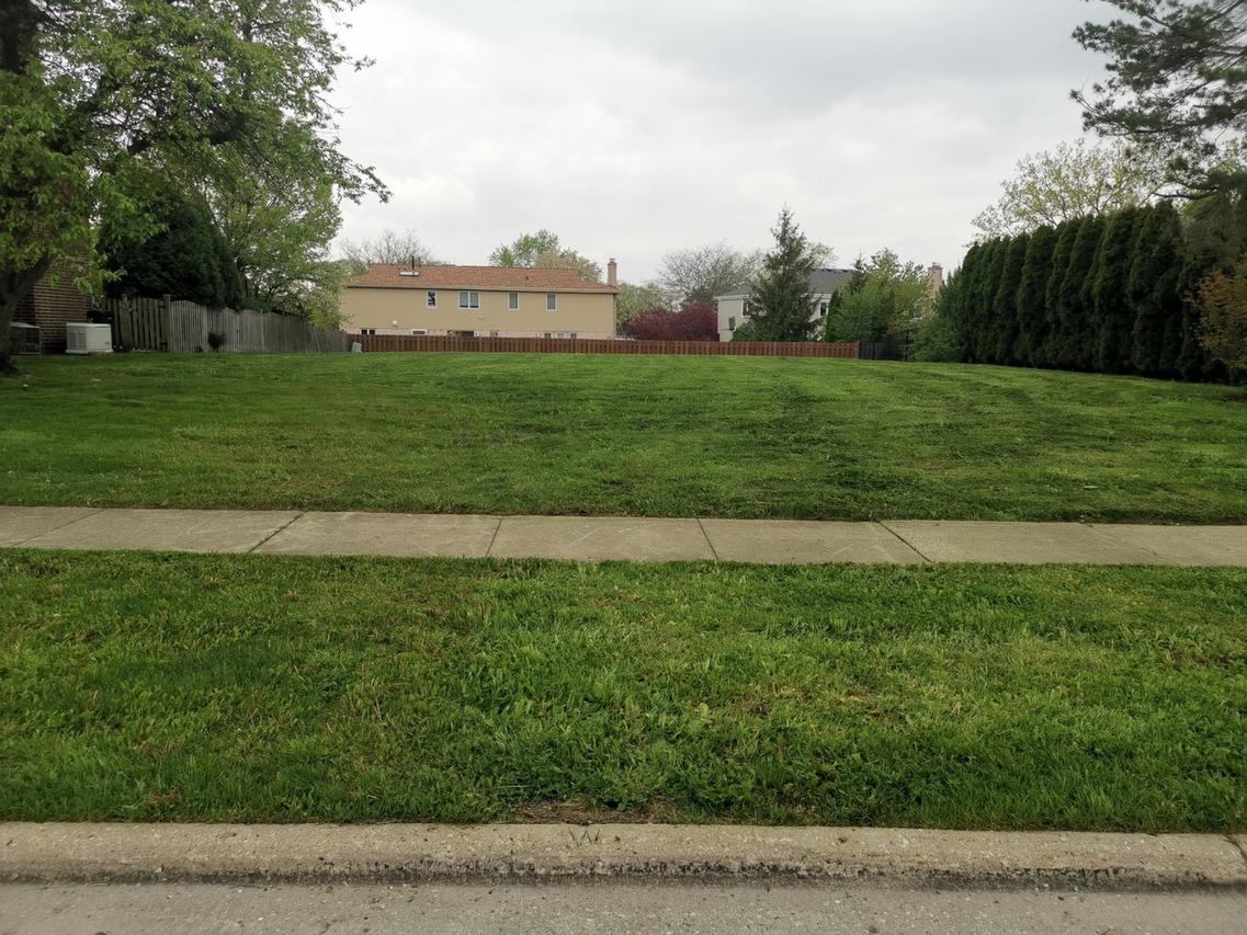 4323 Phyllis Dr., Northbrook, IL 60062