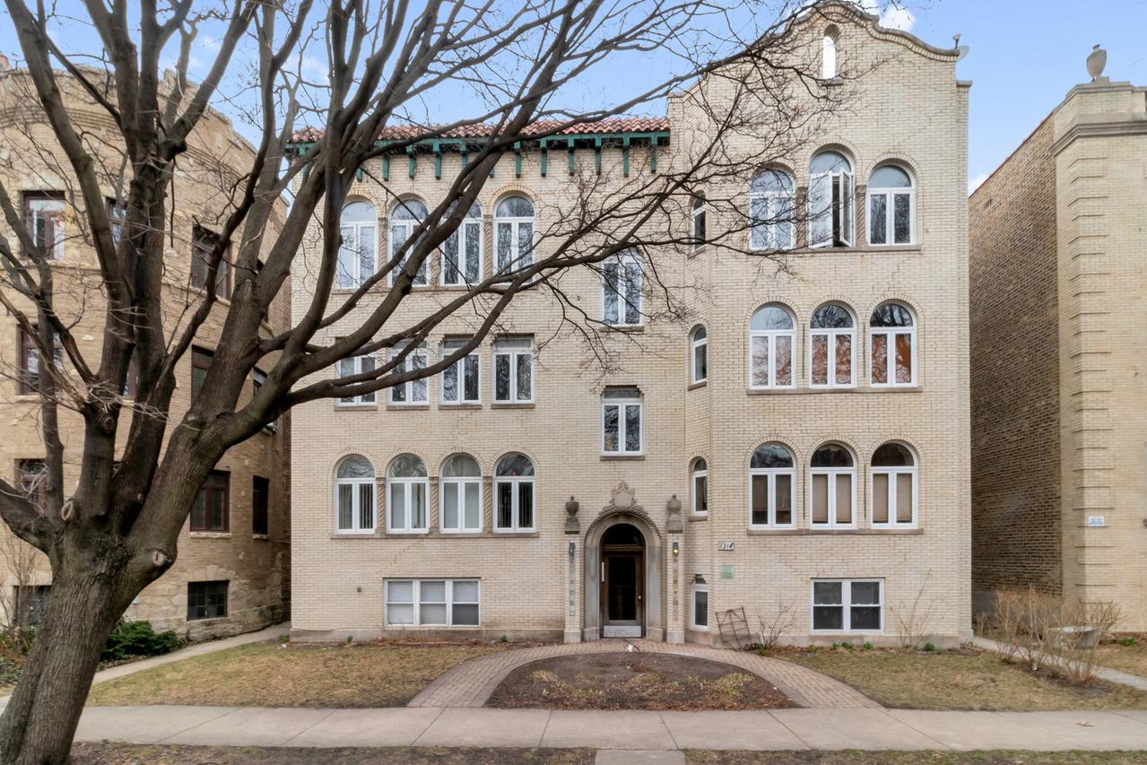 2314 W Farwell Ave. #GE, Chicago, IL 60645