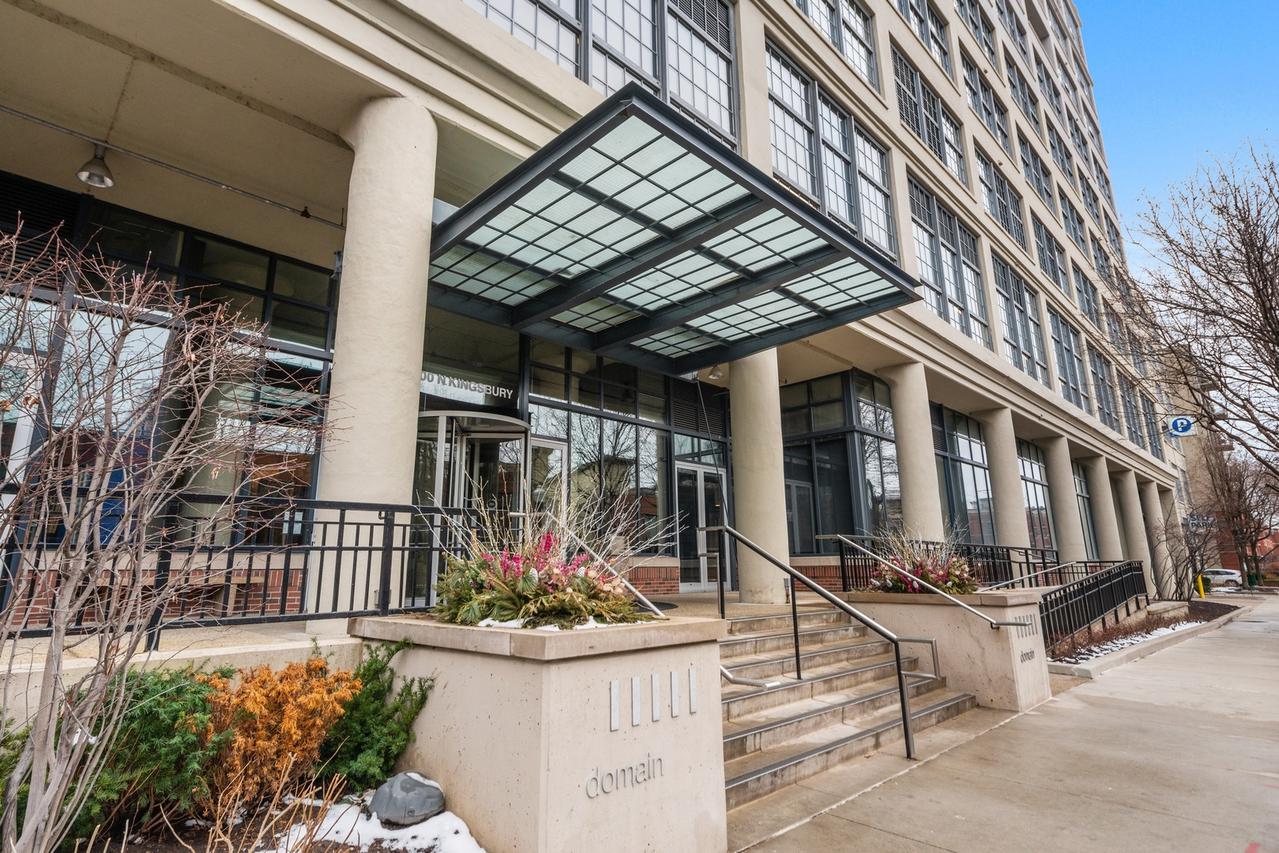 900 N Kingsbury St. #726, Chicago, IL 60610