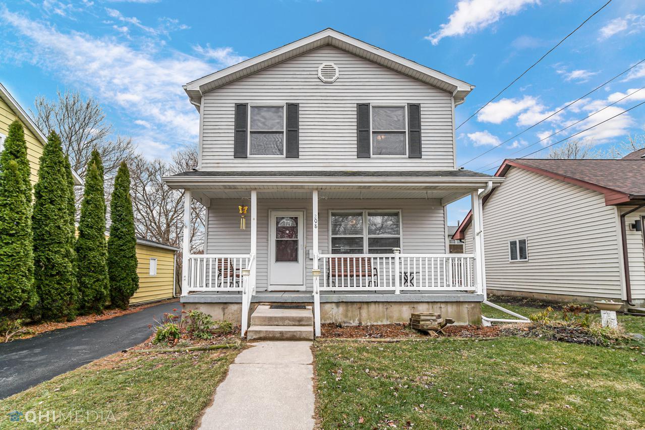 208 North Ave., Sycamore, IL 60178