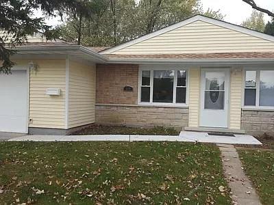348 Waverly St., Park Forest, IL 60466