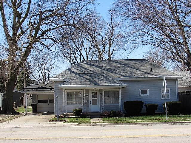 209 S Grant St., Clinton, IL 61727