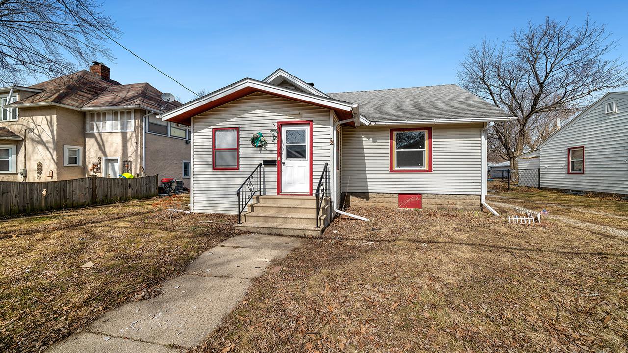 1421 Burton St., Rockford, IL 61103