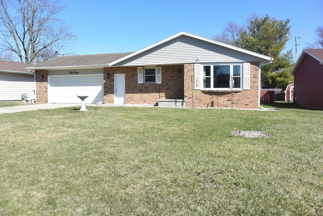 390 N Monroe Ave., Bradley, IL 60915