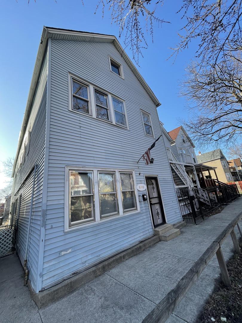 8240 S Houston Ave., Chicago, IL 60617