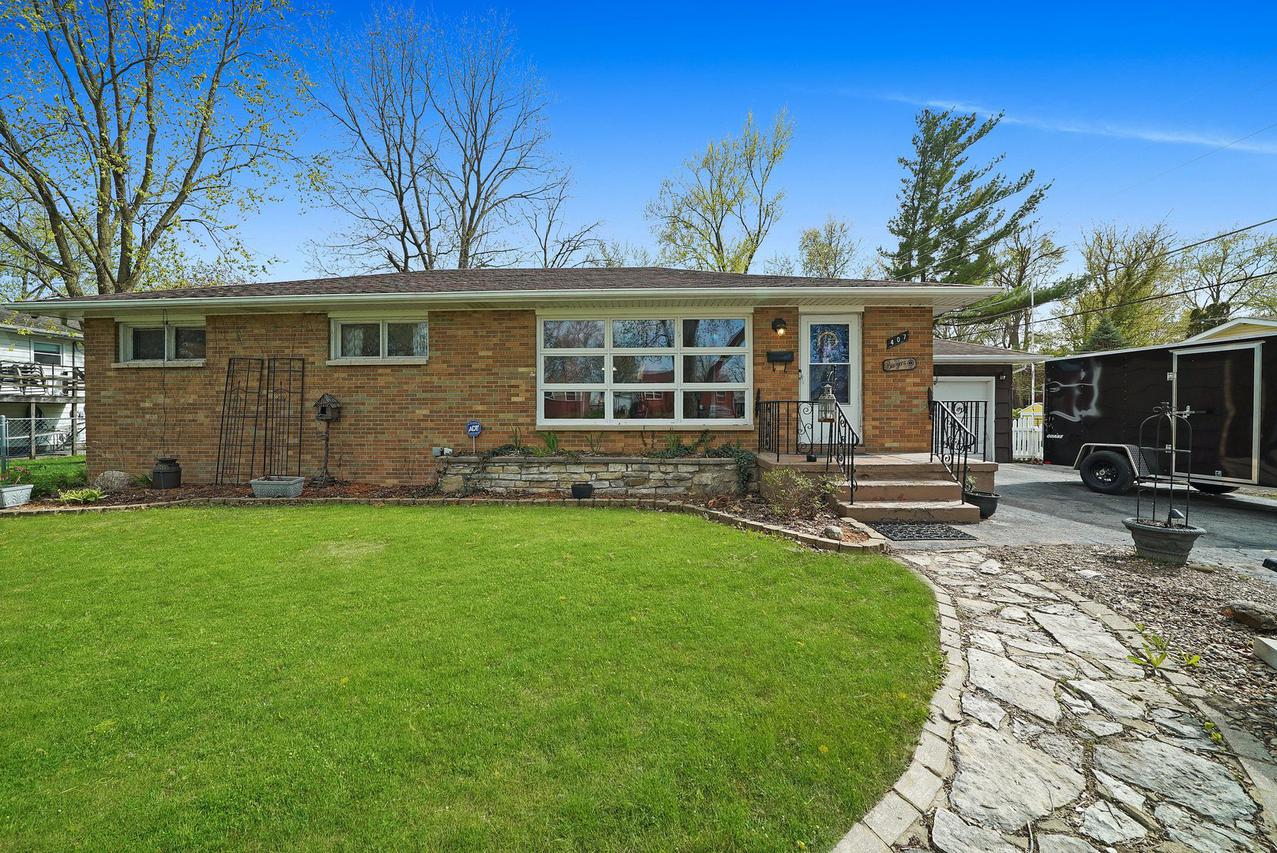 407 W 6th St., Momence, IL 60954